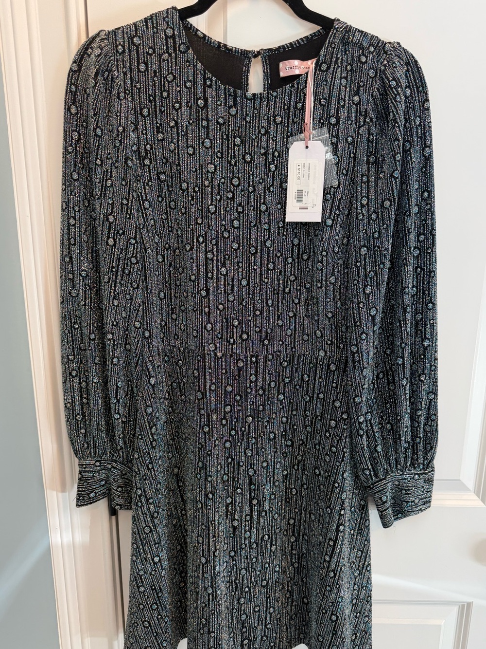 Traffic People Black & Silver Long Sleeve Patterned Dress